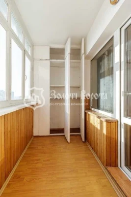For sale 2-room apartment 56.3 m², Akademika Efremova St.