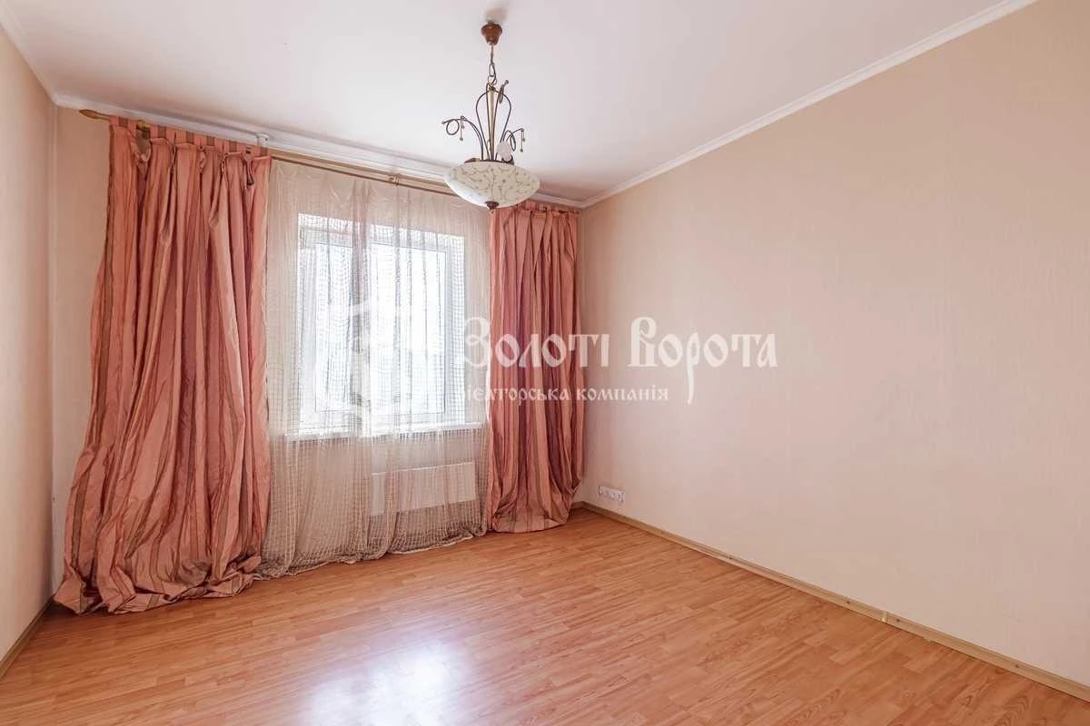 For sale 2-room apartment 56.3 m², Akademika Efremova St.
