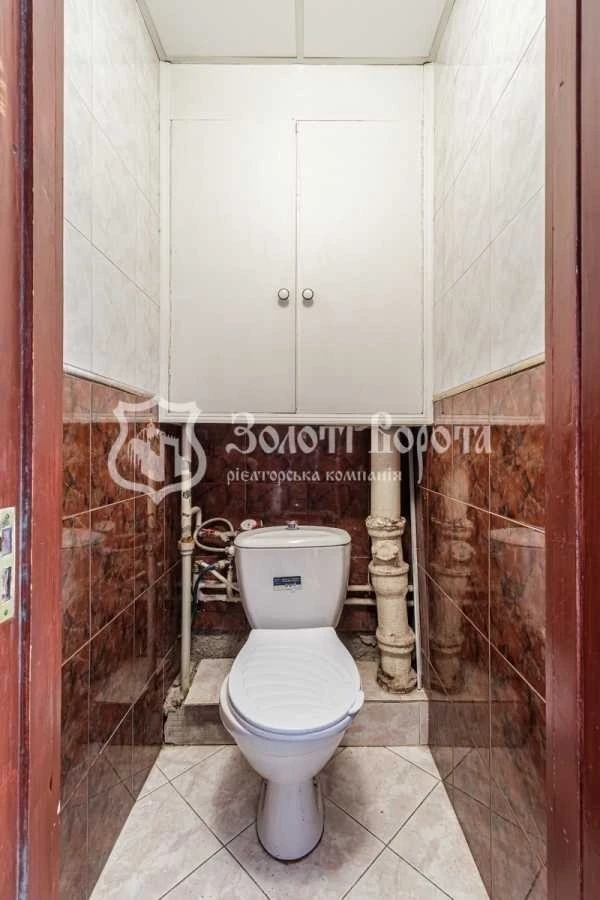 For sale 2-room apartment 56.3 m², Akademika Efremova St.