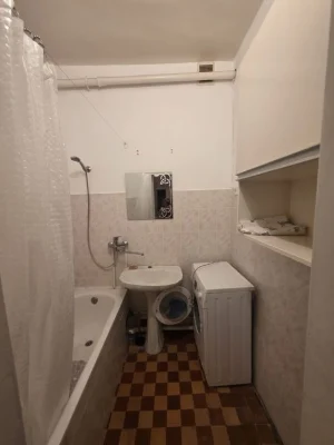 Двухкомнатная сталинка в центре города.