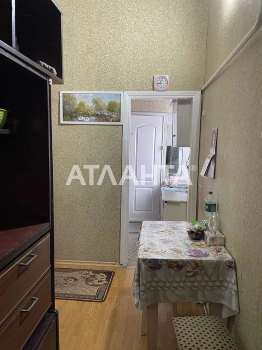 A cozy 2-room apartment near the Pryvoz market is for sale