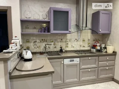 Sale of 2-room apartment 82 sq. m. on Vasylya Tyutyunnyka 37/1 •