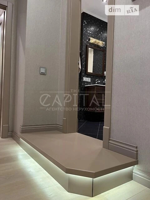 Sale of 2-room apartment 82 sq. m. on Vasylya Tyutyunnyka 37/1 •