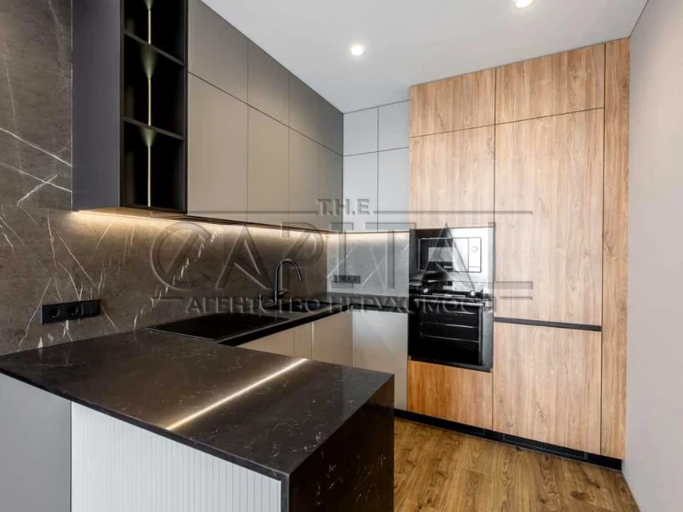 Apartment. Kyiv, Zarichna St., 6