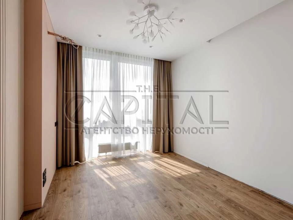 Apartment. Kyiv, Zarichna St., 6