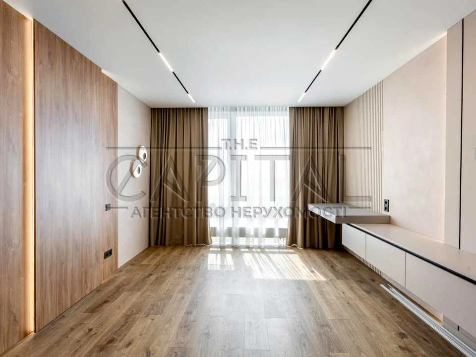 Apartment. Kyiv, Zarichna St., 6