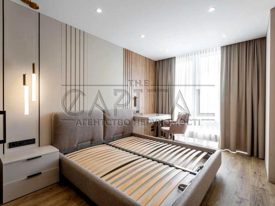 Apartment. Kyiv, Zarichna St., 6