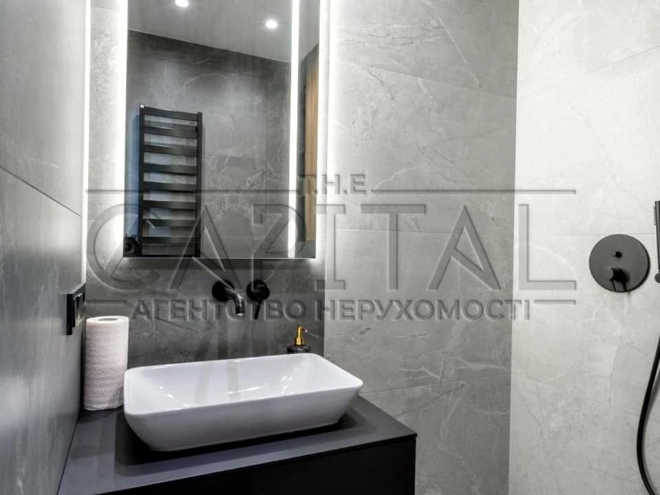 Apartment. Kyiv, Zarichna St., 6