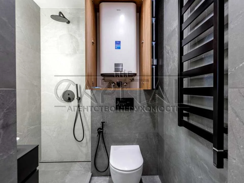 Apartment. Kyiv, Zarichna St., 6