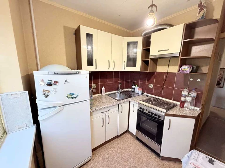 Apartment. Kharkiv, Sadovy Proezd, 15 k.