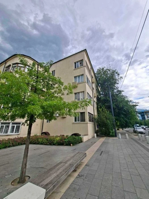 Продам четырехкомнатную квартиру ул. Ивана Акинфиева район Шевч
