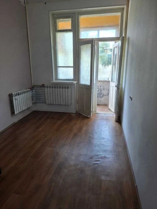 Продам четырехкомнатную квартиру ул. Ивана Акинфиева район Шевч