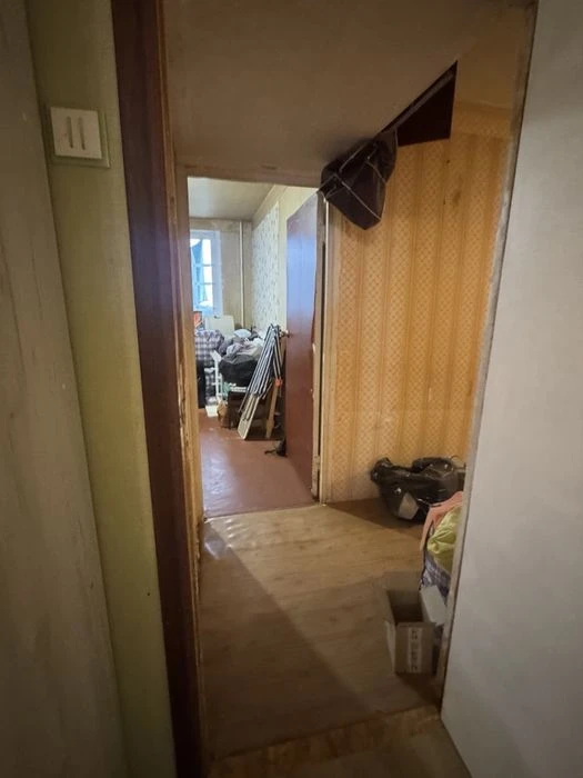 Selling a 3-room apartment in Alekseevka, 1 minute from the metro.
