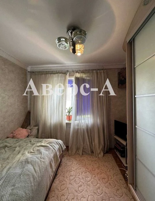 Продам 4-х комнатную квартиру на Семена Палия
