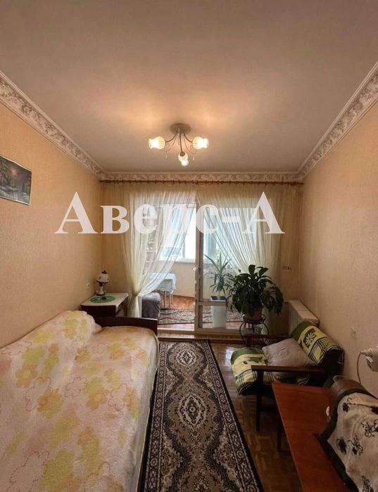Продам 4-х комнатную квартиру на Семена Палия
