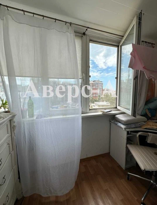 Продам 4-х комнатную квартиру на Семена Палия