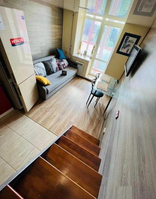 For sale 2-room multi-level apartment 38 M2 near the center