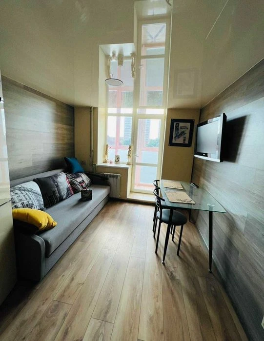For sale 2-room multi-level apartment 38 M2 near the center