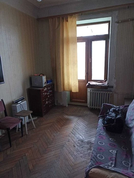 4-room apartment-Stalinist house on Myru Street