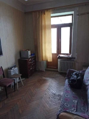 4-room apartment-Stalinist house on Myru Street