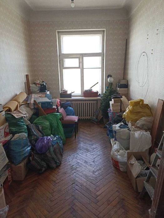 4-room apartment-Stalinist house on Myru Street