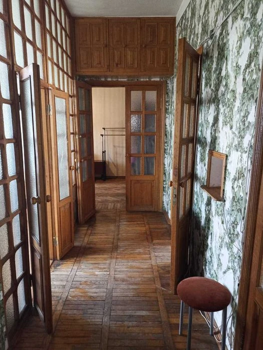 4-room apartment-Stalinist house on Myru Street