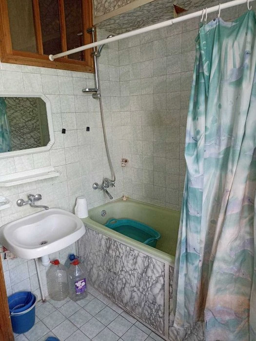 4-room apartment-Stalinist house on Myru Street