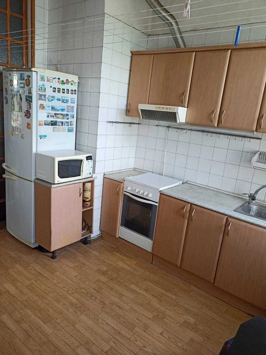 4-room apartment-Stalinist house on Myru Street