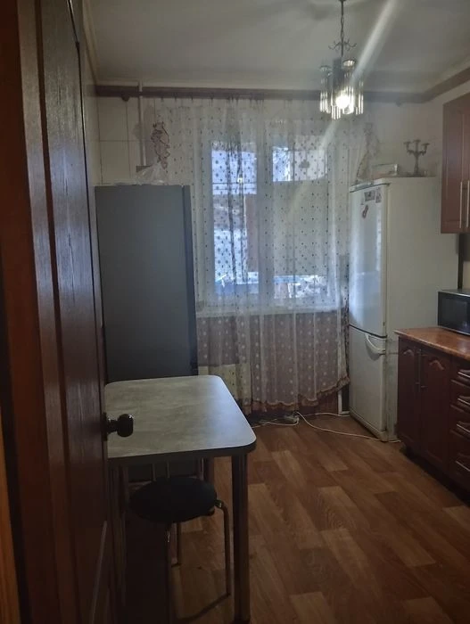 Selling a 2-room apartment on 92 Brigada Street, Rogansky Housing Estate