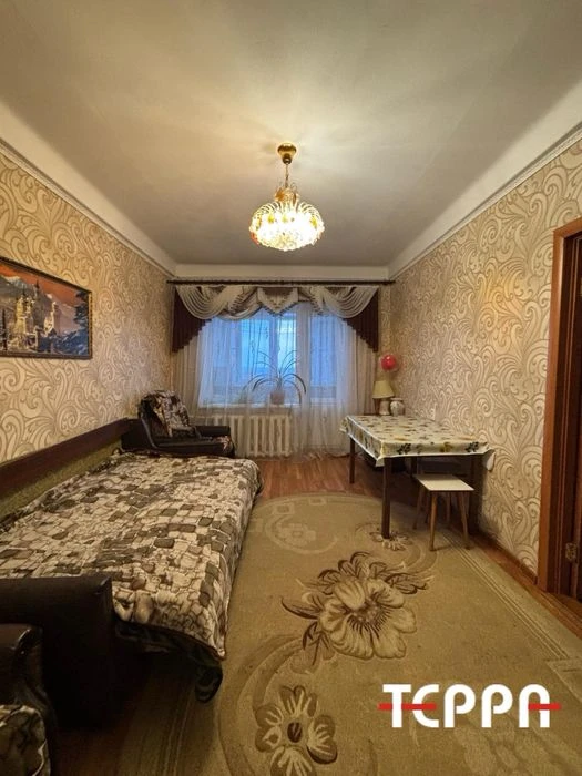 Продажа: 2-комнатная квартира, ул. М. Корищенко