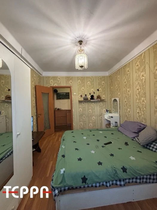 Продажа: 2-комнатная квартира, ул. М. Корищенко