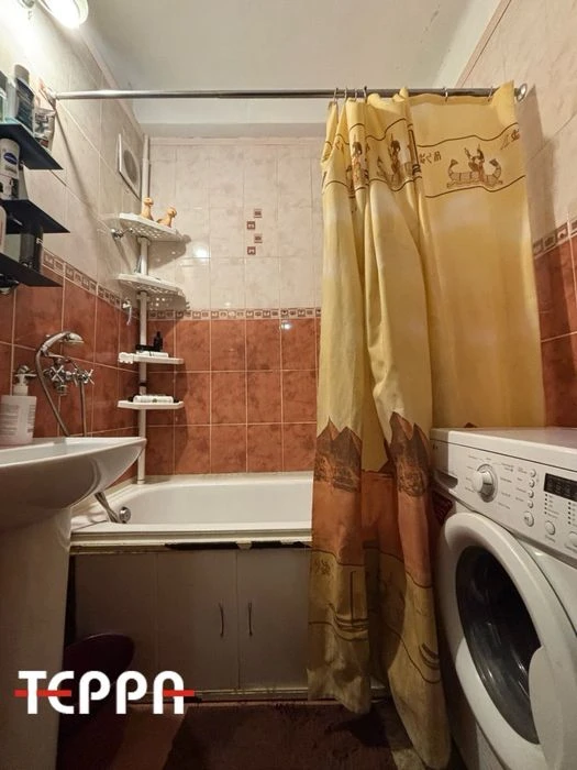 Продажа: 2-комнатная квартира, ул. М. Корищенко