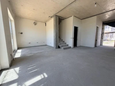 House 110 m2 15 minutes from the center
