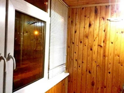 Selling a 3-room apartment with renovations.