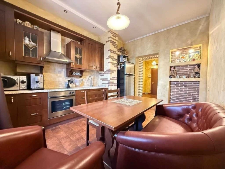 Sale of 2-room apartment 76.1 m², Urlovskaya street, 4A