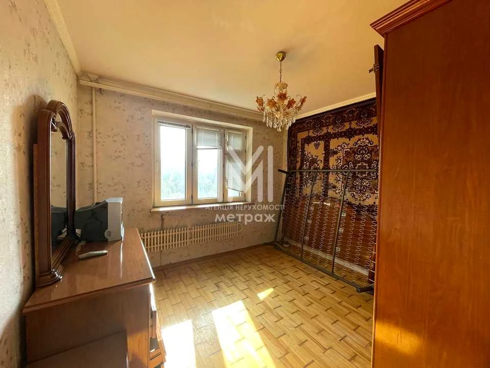 Apartment. Kharkiv, Peremohy Avenue.