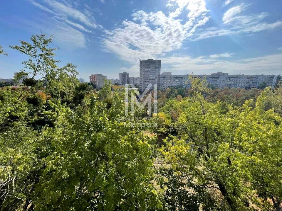 Apartment. Kharkiv, Peremohy Avenue.