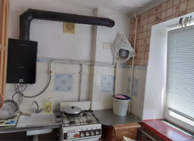 *Продаж 2-х кімнатної квартири в центрі міста.