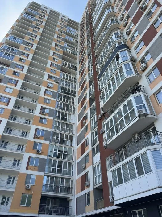 For sale 1 bedroom studio apartment Demiivska metro station Orange residential complex