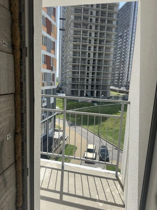 For sale 1 bedroom studio apartment Demiivska metro station Orange residential complex