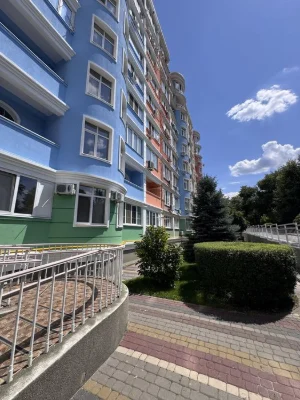 Срочная продажа ! Продам 3х ком ЖК Акварель Перемога, Победа