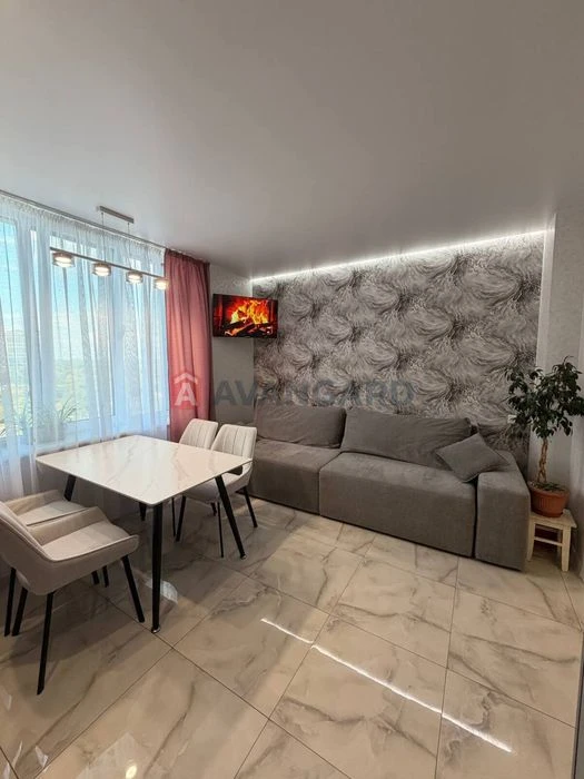 Продажа 3-комнатной квартиры в ЖК Фаворит на Победе.