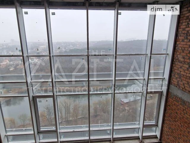 Sale of 4-room apartment 135 sq. m on Holosiivskyi Avenue PR-T GO