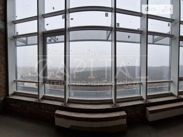 Sale of 4-room apartment 135 sq. m on Holosiivskyi Avenue PR-T GO