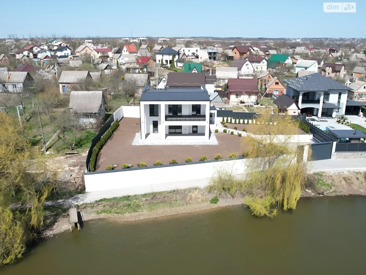 Продаж Дім