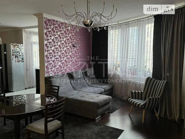 Sale of 3-room apartment 114 sq. m on Dniprovska embankment 19-A • ID 3