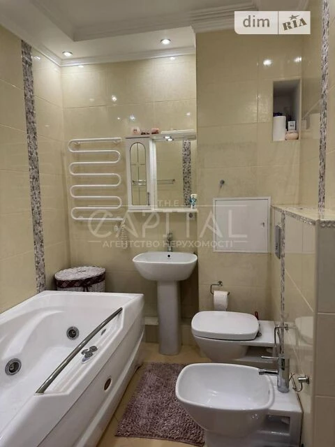 Sale of 3-room apartment 114 sq. m on Dniprovska embankment 19-A • ID 3