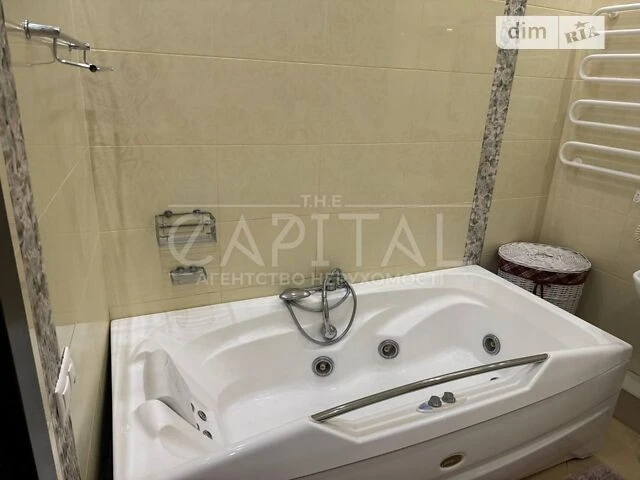 Sale of 3-room apartment 114 sq. m on Dniprovska embankment 19-A • ID 3