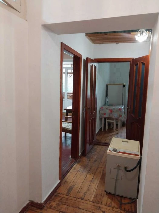 +Продам 2 ком.квартиру ул.Глазунова , 12000 дол.