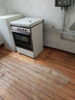 +Продам 2 ком.квартиру ул.Глазунова , 12000 дол.